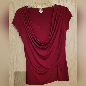 Size M Anne Klein top in deep wine color